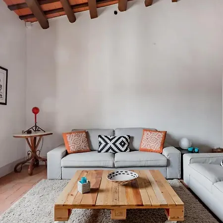Rovira: Neoclassical Mansion Near Barcelona Country house *